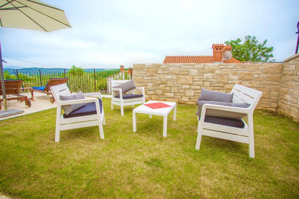 Villa Lara Karojba Oda fotoğraf
