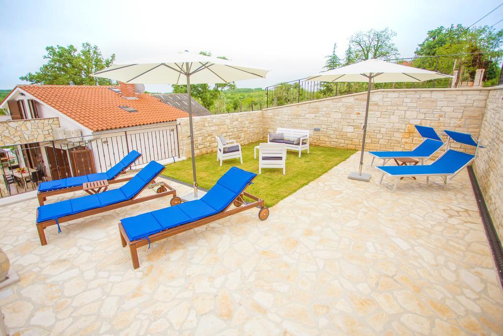 Villa Lara Karojba Oda fotoğraf