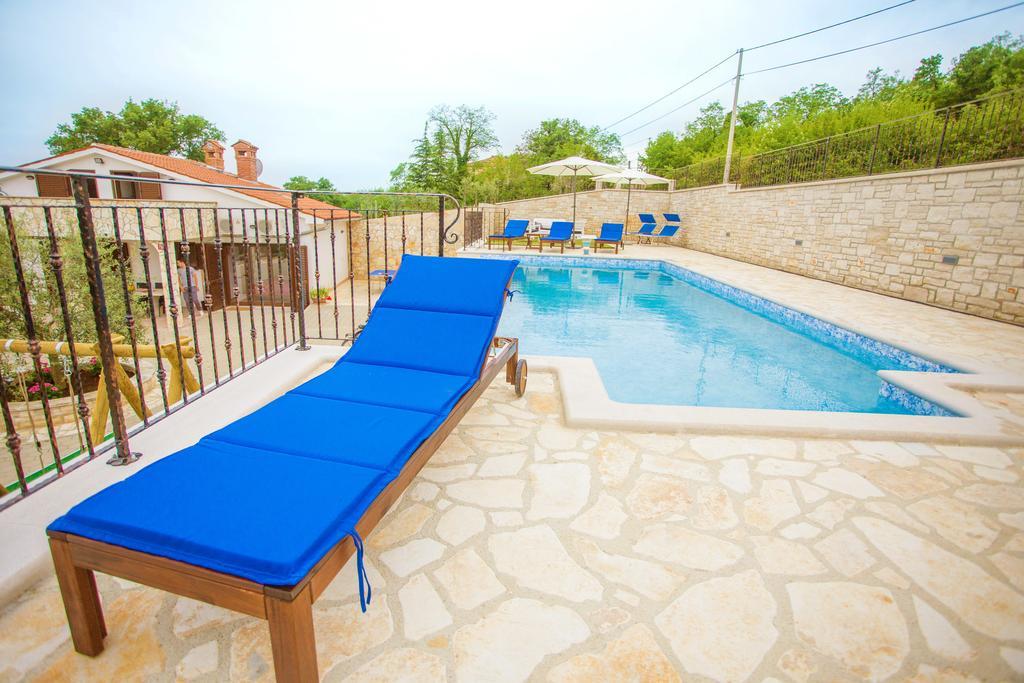 Villa Lara Karojba Oda fotoğraf